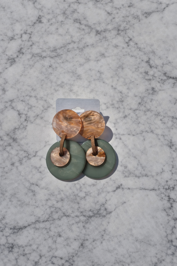 Boucles d’oreilles en résine marbrée